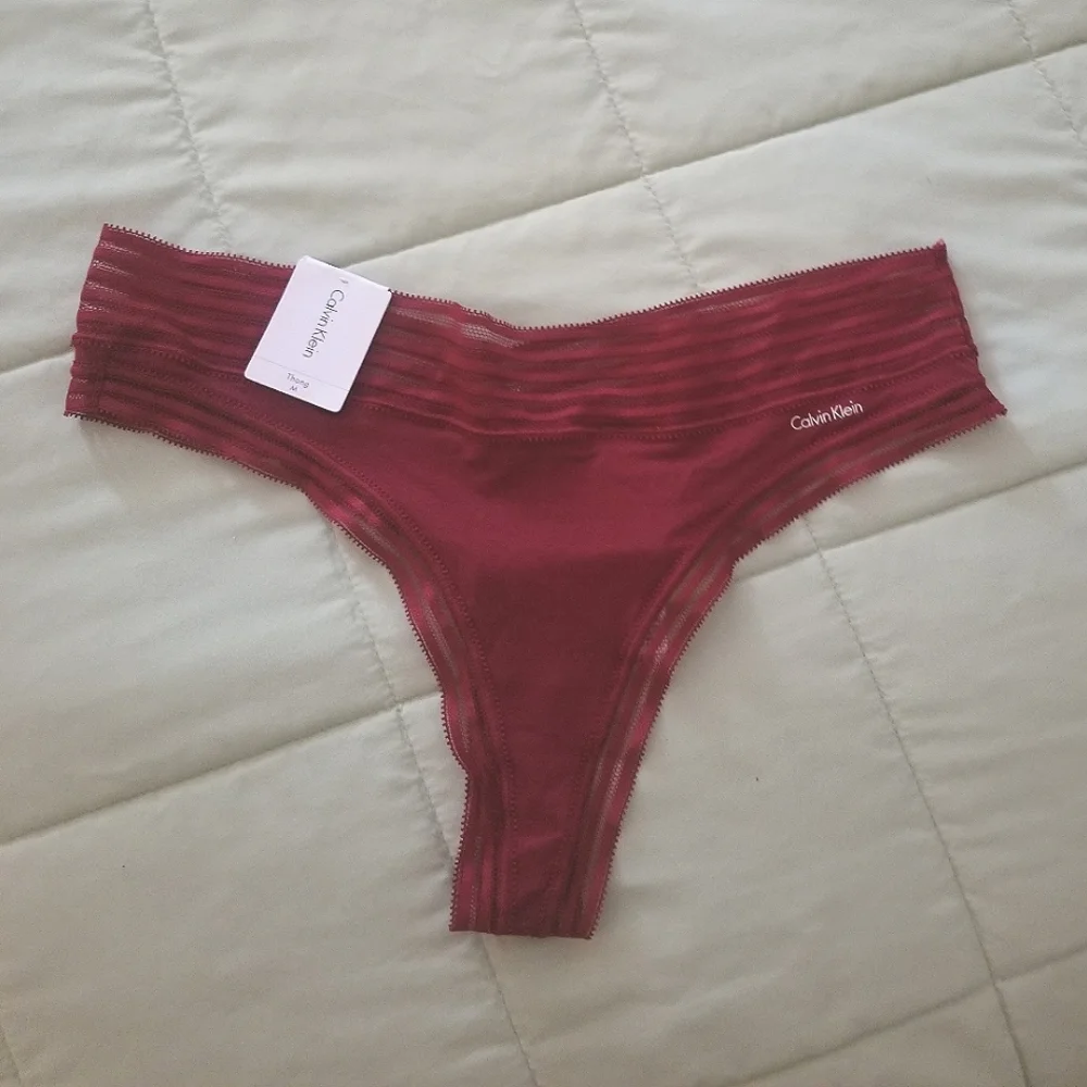Calvin Klein Modal Stretch Thong Panty Burgundy Sz M NWT